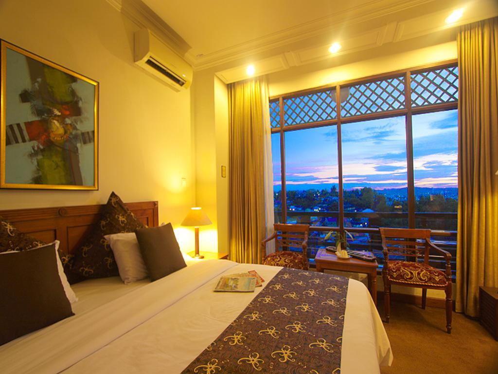 Mesra Business & Resort Hotel Samarinda Εξωτερικό φωτογραφία