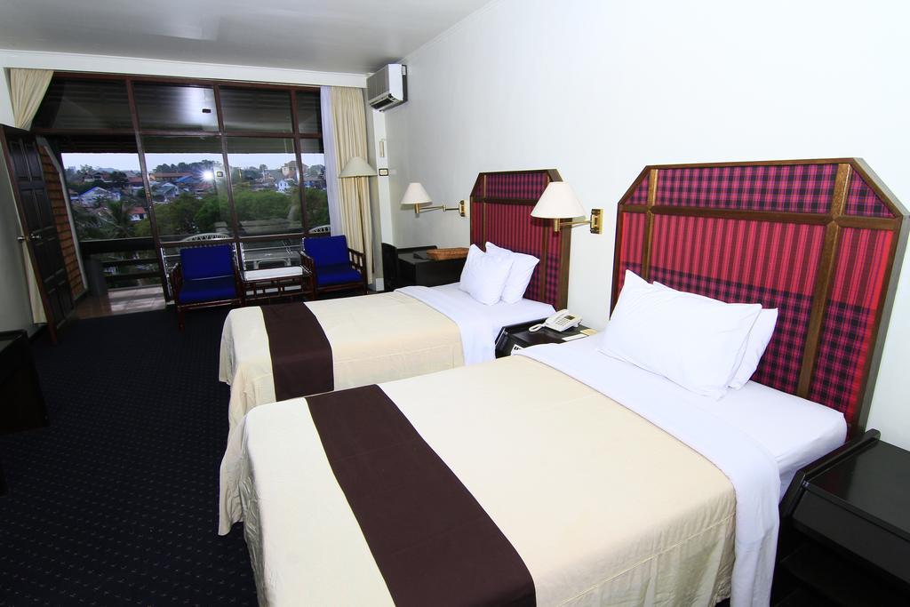 Mesra Business & Resort Hotel Samarinda Εξωτερικό φωτογραφία