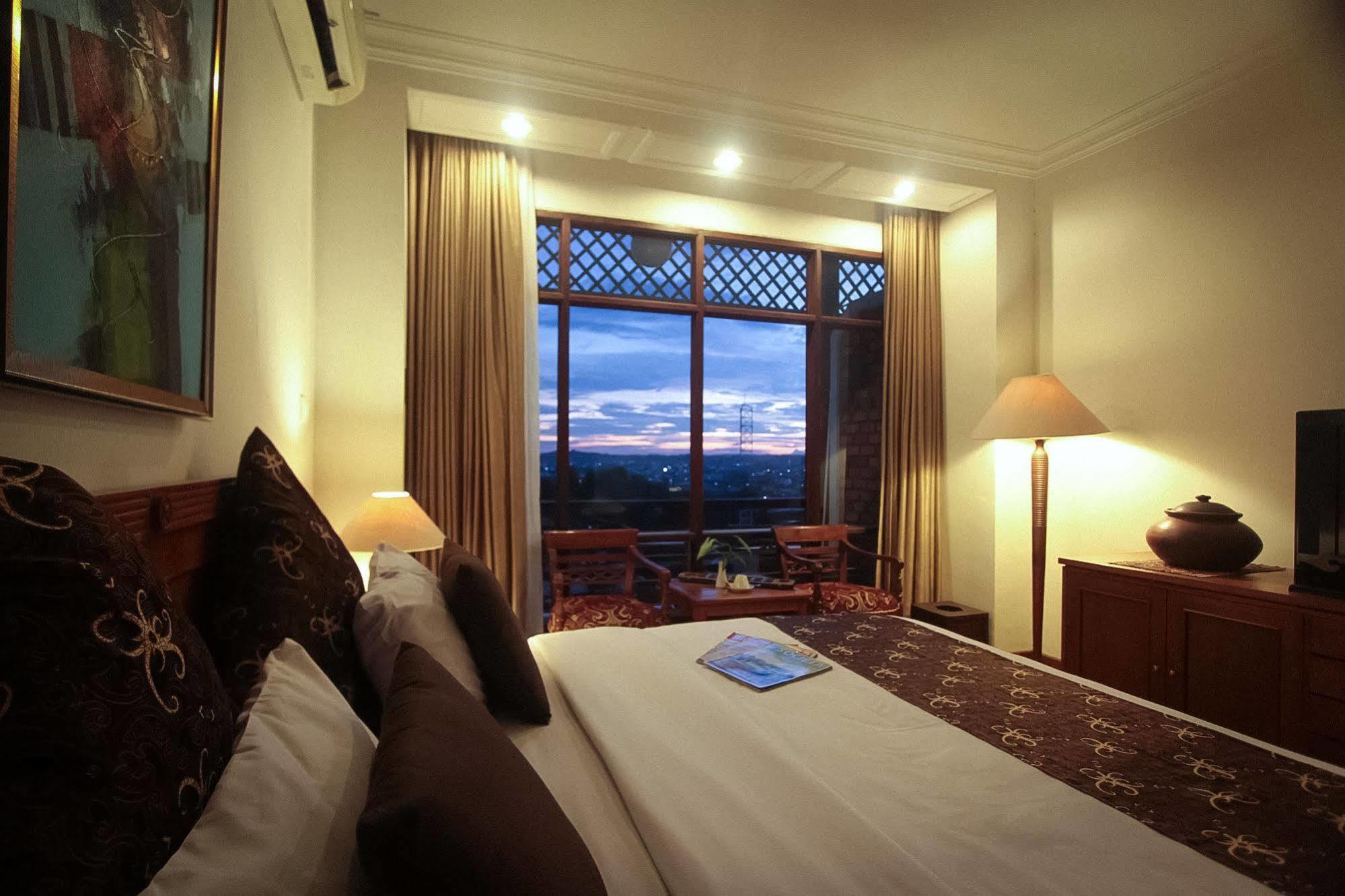 Mesra Business & Resort Hotel Samarinda Εξωτερικό φωτογραφία