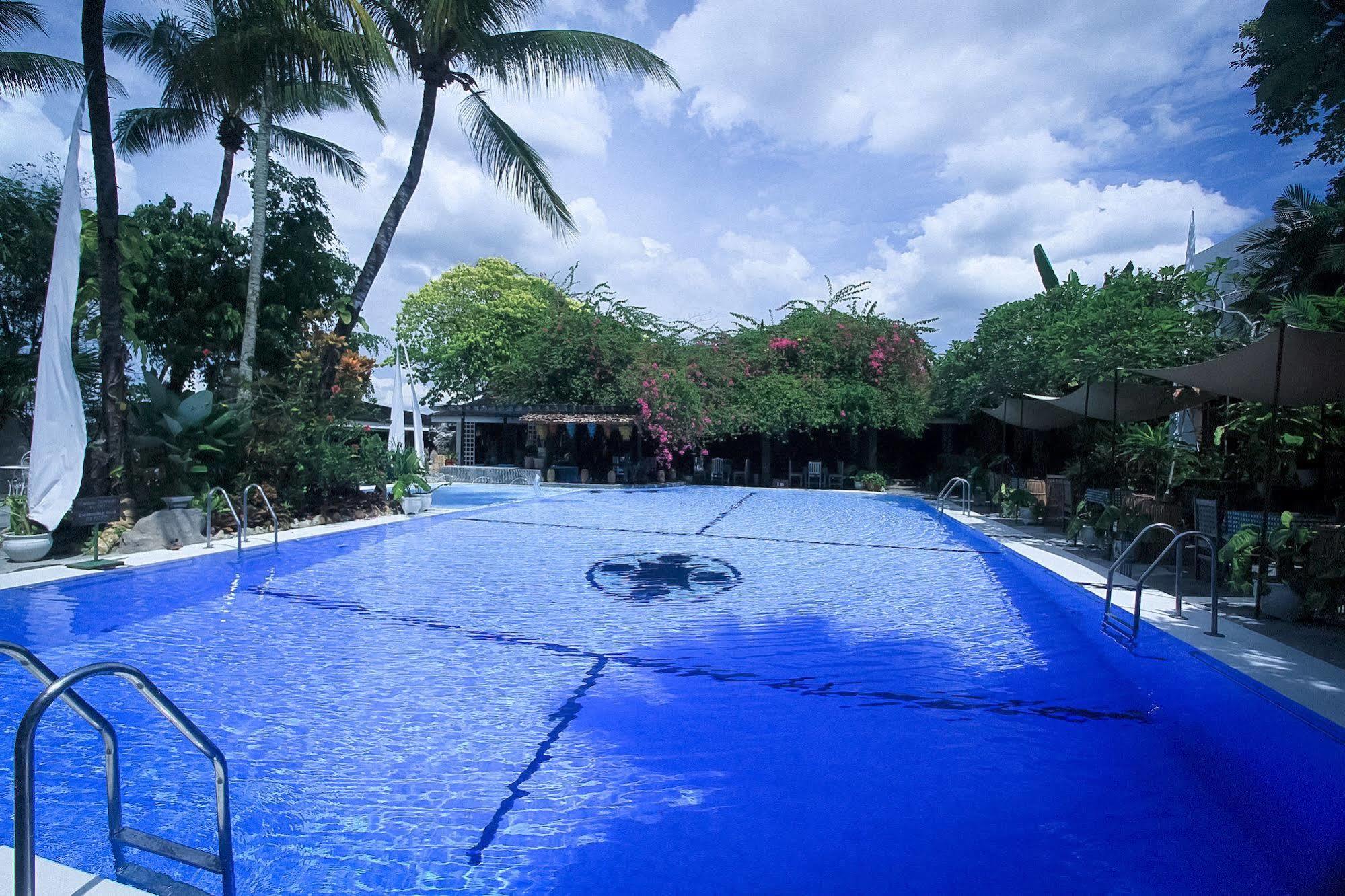 Mesra Business & Resort Hotel Samarinda Εξωτερικό φωτογραφία