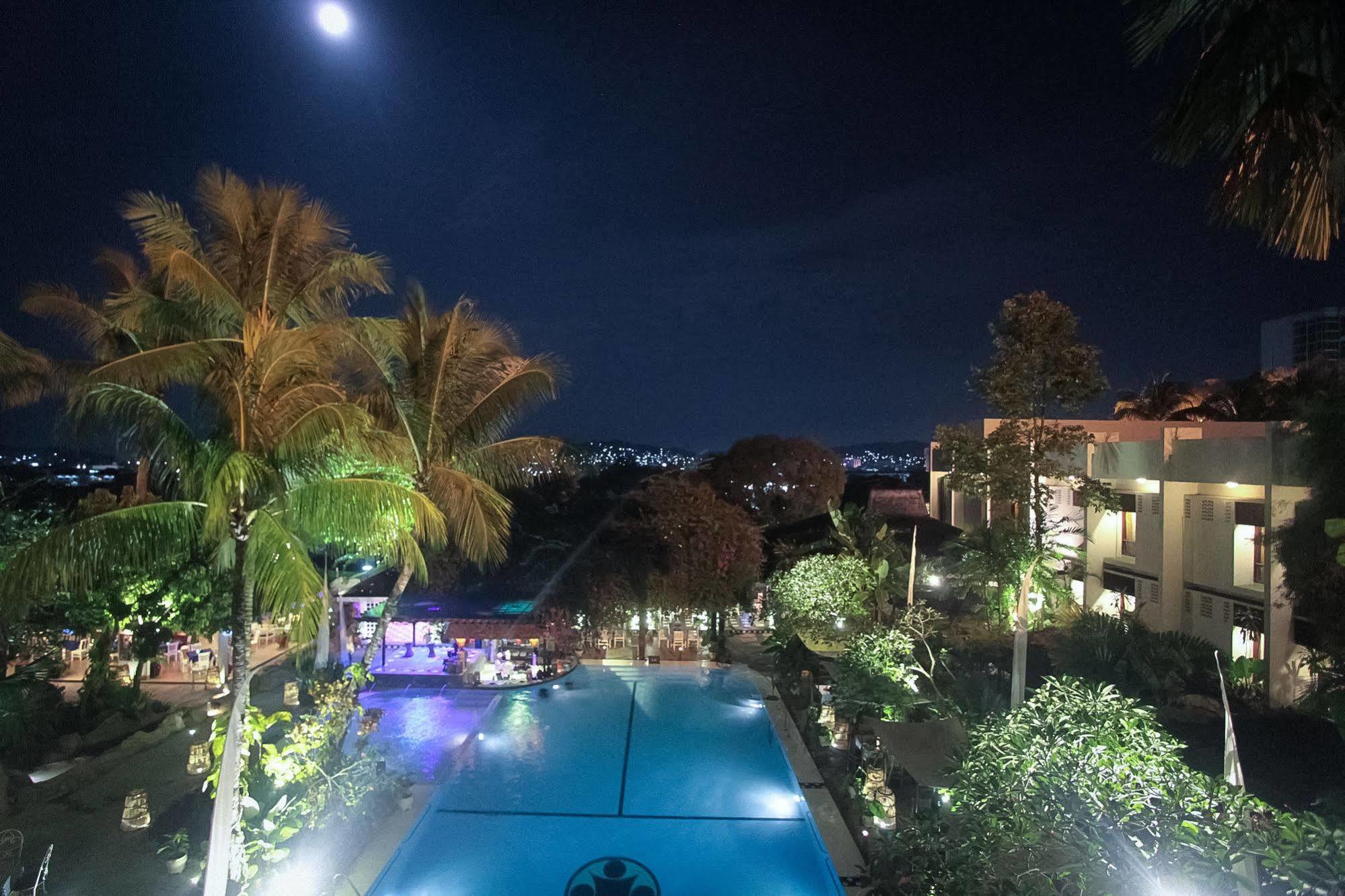 Mesra Business & Resort Hotel Samarinda Εξωτερικό φωτογραφία