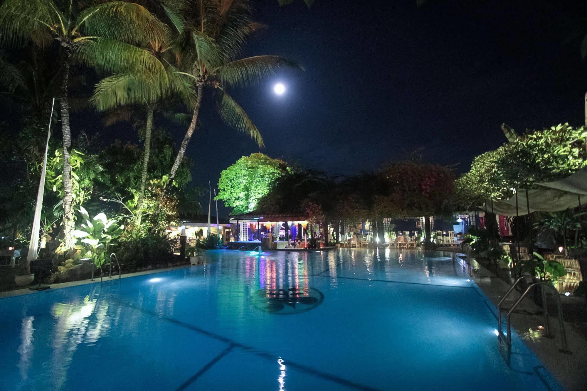 Mesra Business & Resort Hotel Samarinda Εξωτερικό φωτογραφία