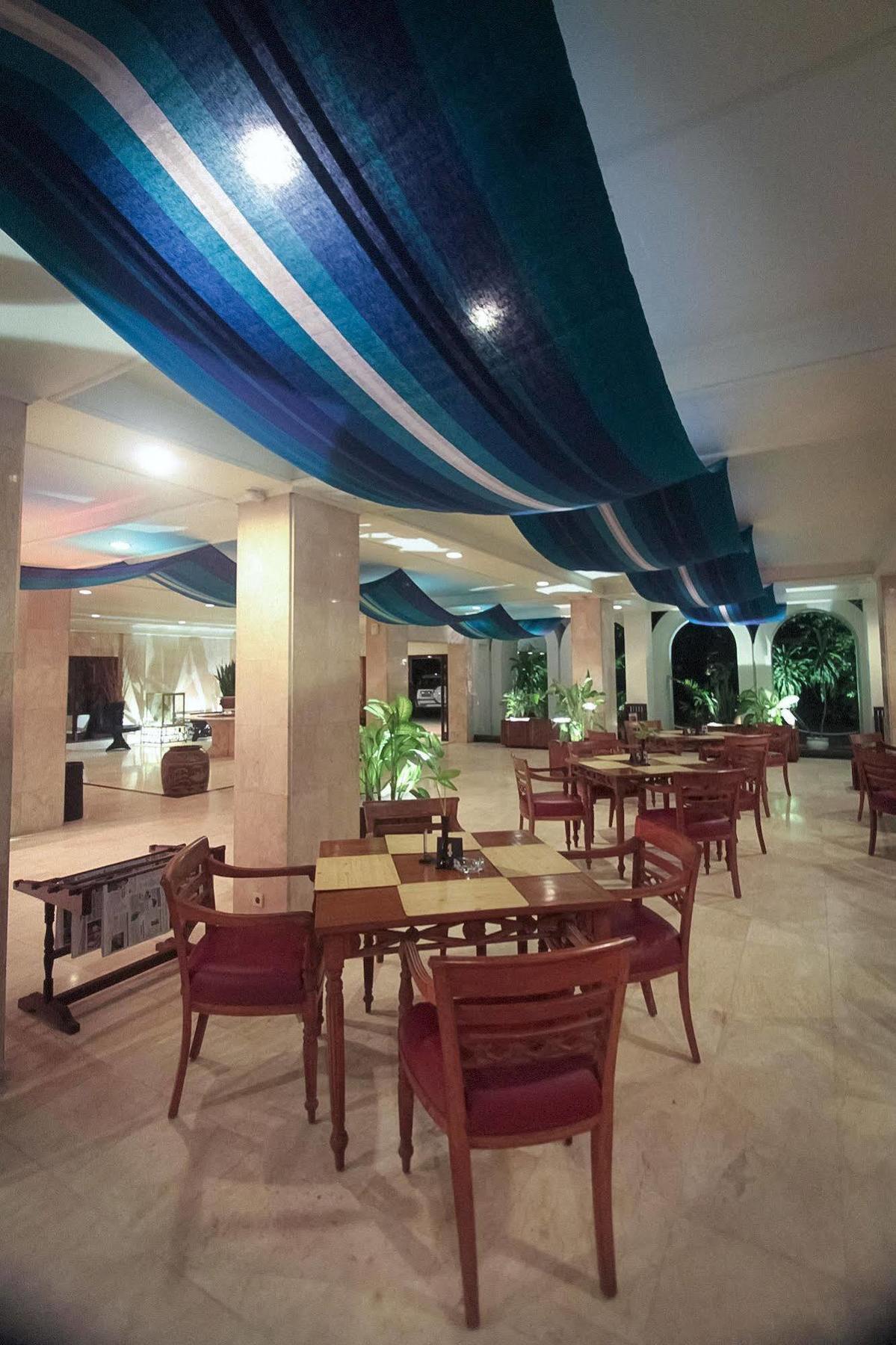 Mesra Business & Resort Hotel Samarinda Εξωτερικό φωτογραφία